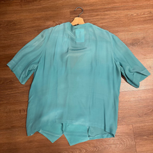 Carica l'immagine nel visualizzatore di Gallery, Camicia doppiopetto anni 80
