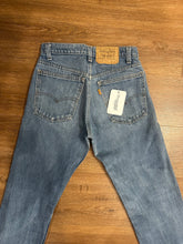 Carica l'immagine nel visualizzatore di Gallery, Levis 505 Vintage Anni 80 - Made in USA W28 L34
