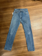 Carica l'immagine nel visualizzatore di Gallery, Levis 505 Vintage Anni 80 - Made in USA W28 L34
