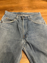 Carica l'immagine nel visualizzatore di Gallery, Levis 505 Vintage Anni 80 - Made in USA W28 L34
