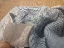 Carica l'immagine nel visualizzatore di Gallery, Levi's 505 Vintage anni 90 Made in USA – Acid Wash W33 L34

