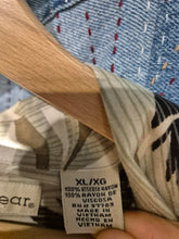 Carica l'immagine nel visualizzatore di Gallery, Camicia Hawaiana in viscosa Xl
