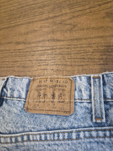 Carica l'immagine nel visualizzatore di Gallery, 80's Levi's 506 Student W29 L30
