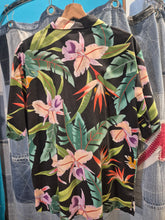 Carica l'immagine nel visualizzatore di Gallery, Hawaiana made in Usa
